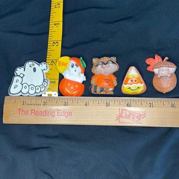 Vintage pin set of 17 (variety of Fall & winter) - Picture 7 of 10